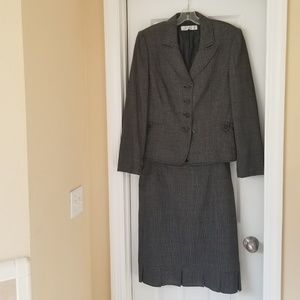 Black and white Tahari skirt suit
